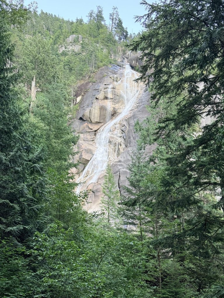 Shannon Falls waterfall surrounded by forest at Shannon Falls Provincial Park along the Sea to Sky Highway